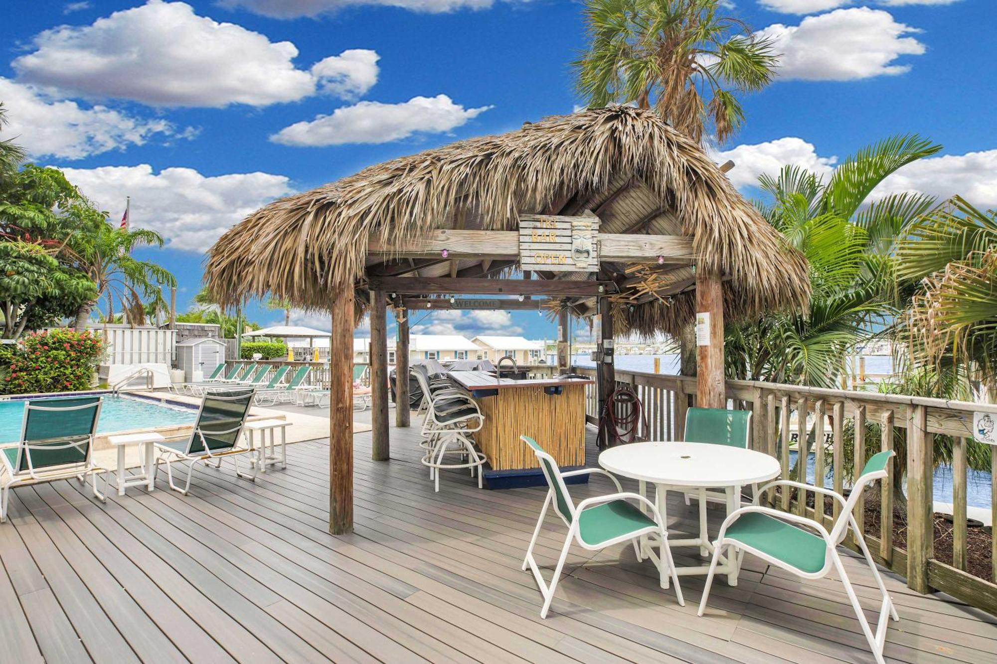 キーウェスト Aruba - Downtown Waterfront 2X2 Dock & Pool Pet-Friendlyヴィラ エクステリア 写真
